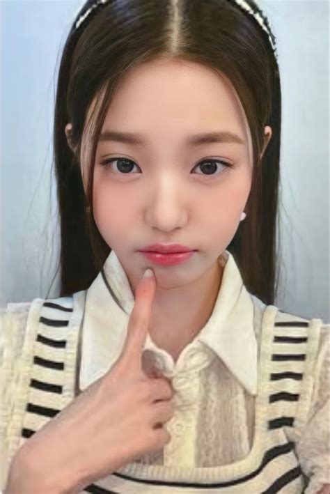 Returns accepted. . Wonyoung photocards